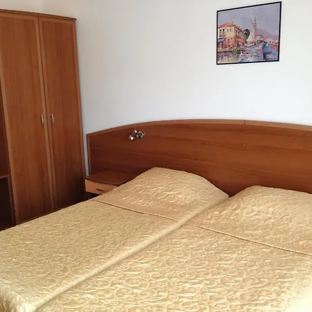 Family Hit Отель Китен