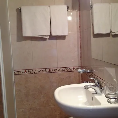 Family Hit Китен