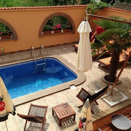 Отель Family Hit